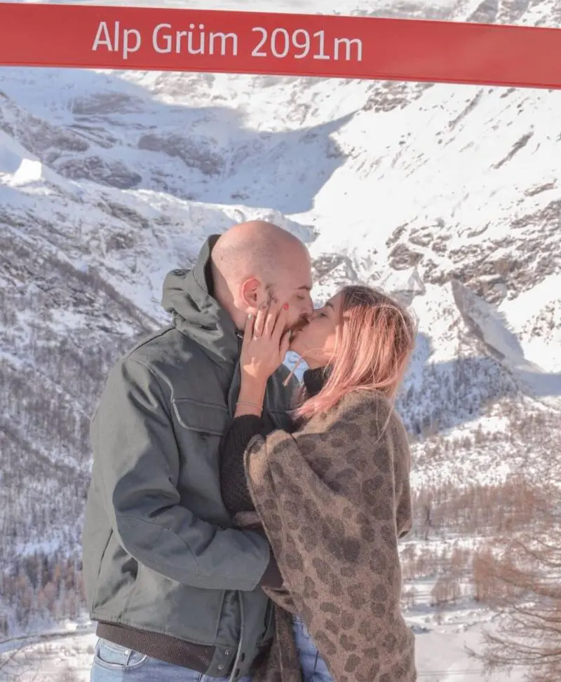 Eordaialive.com - Τα Νέα της Πτολεμαΐδας, Εορδαίας, Κοζάνης Καστοριά: Της έκανε πρόταση γάμου στην κορυφή των Άλπεων! (φωτογραφίες – βίντεο)
